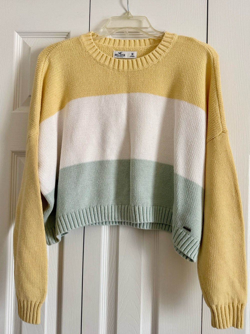 Hollister Pastel Colorblock Cropped Crew Sweater - Yellow/White/Mint